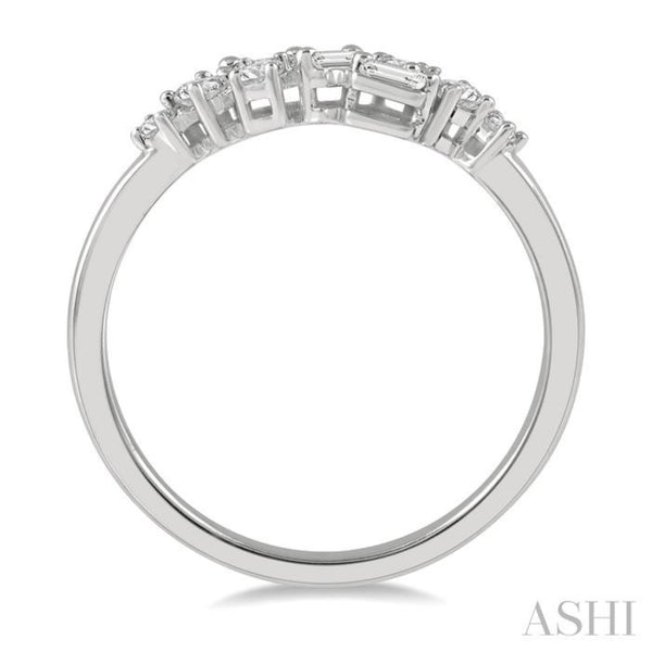 ウェディング　ダイヤモンド ピンクダイヤモンド リング 0.04ct I1 FANCY PINK 脇石0.60ct