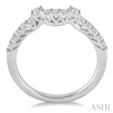 1/2 ctw Round Cut Diamond Wedding Band in 14K White Gold