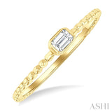 1/6 Ctw Bead Bijoux East-West Bezel Set Emerald CutDiamond Stackable Petite Fashion Ring in 14K Yellow Gold