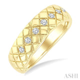 1/6 Ctw Bold Diagonal Crisscross Round Cut Golden Glow Diamond Fashion Band in 10K Yellow Gold