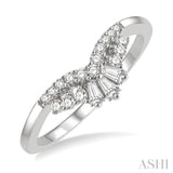 1/4 Ctw Chevron Center Baguette and Round Cut Diamond Wedding Band in 14K White Gold