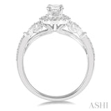 Oval Shape Semi-Mount Diamond Engagement Ring