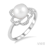 Flower Shape Pearl & Diamond Ring